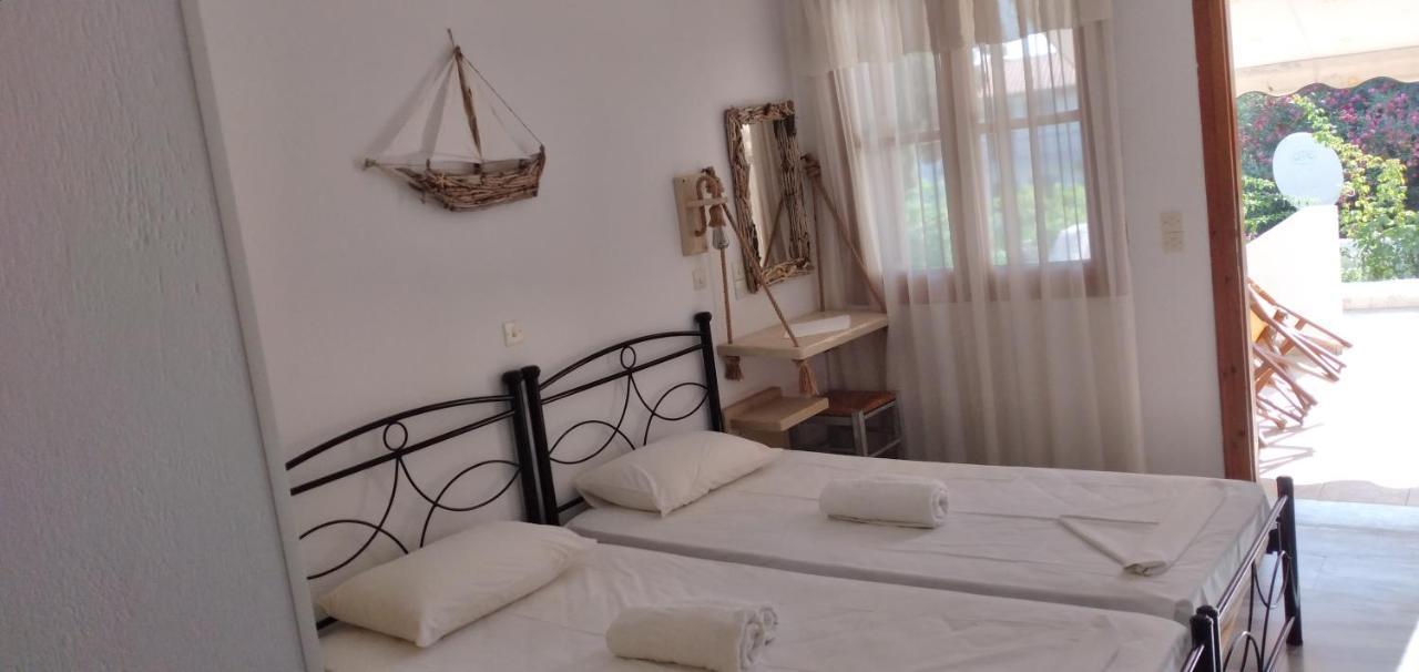 Kerveli Athina Studio Apartments מראה חיצוני תמונה