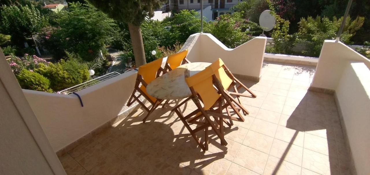 Kerveli Athina Studio Apartments מראה חיצוני תמונה