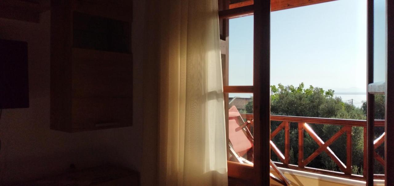 Kerveli Athina Studio Apartments מראה חיצוני תמונה