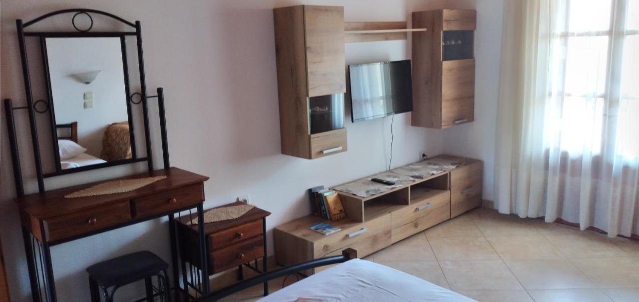 Kerveli Athina Studio Apartments מראה חיצוני תמונה