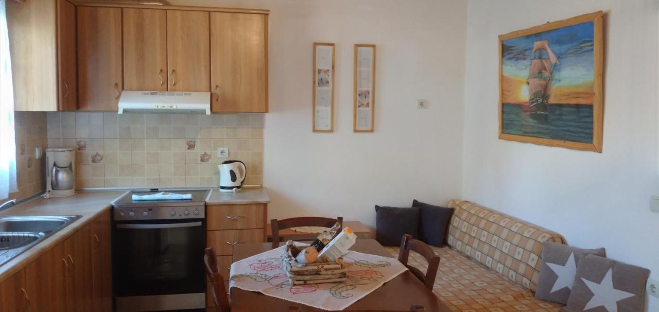 Kerveli Athina Studio Apartments מראה חיצוני תמונה