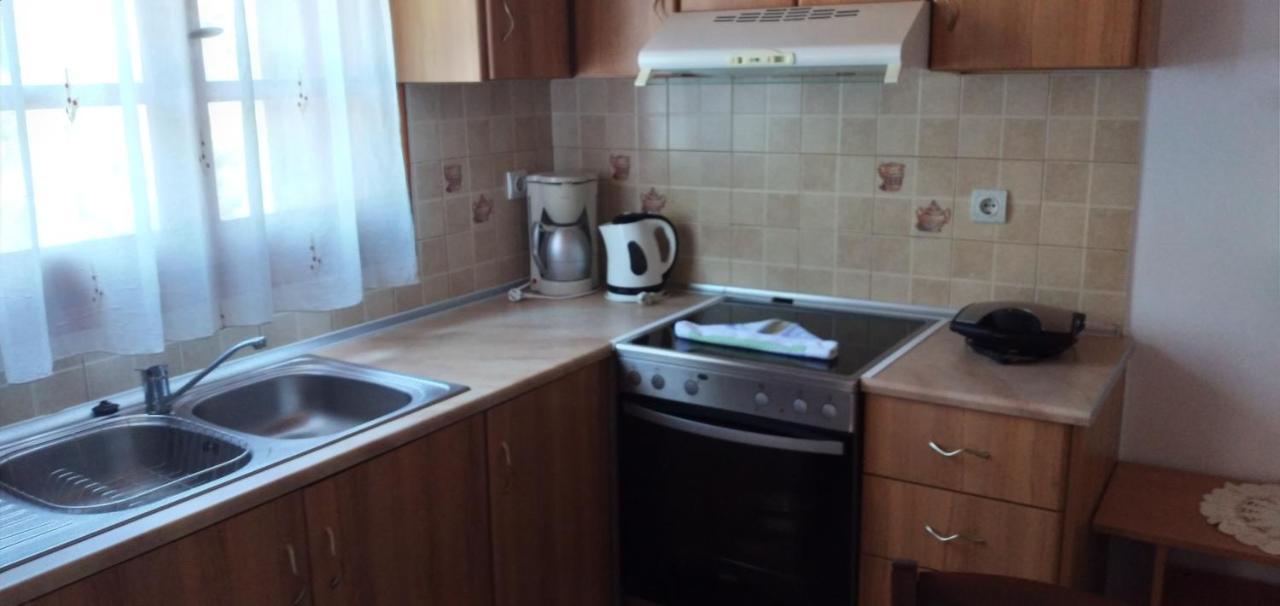 Kerveli Athina Studio Apartments מראה חיצוני תמונה