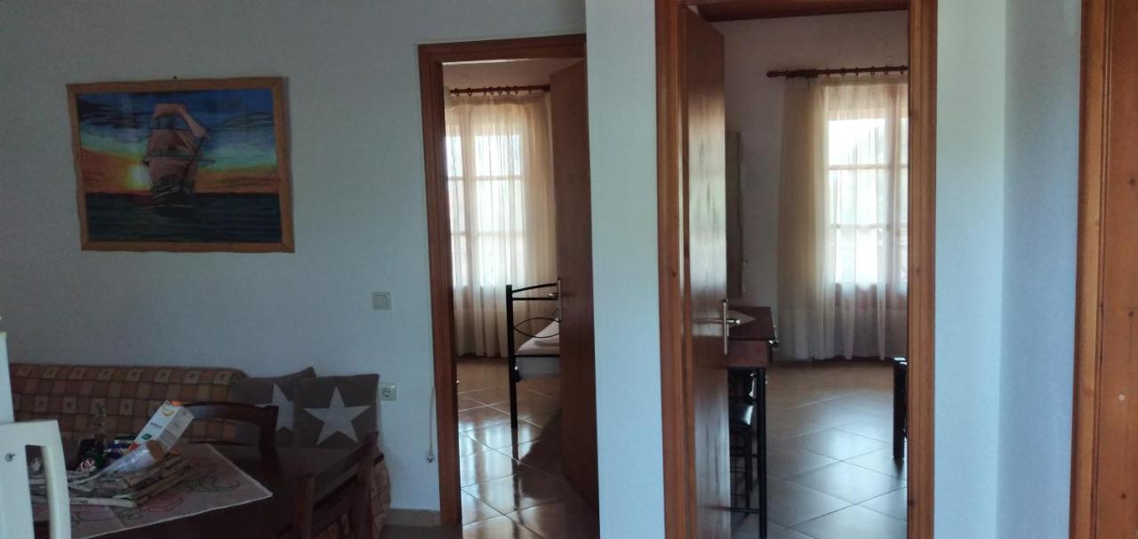 Kerveli Athina Studio Apartments מראה חיצוני תמונה