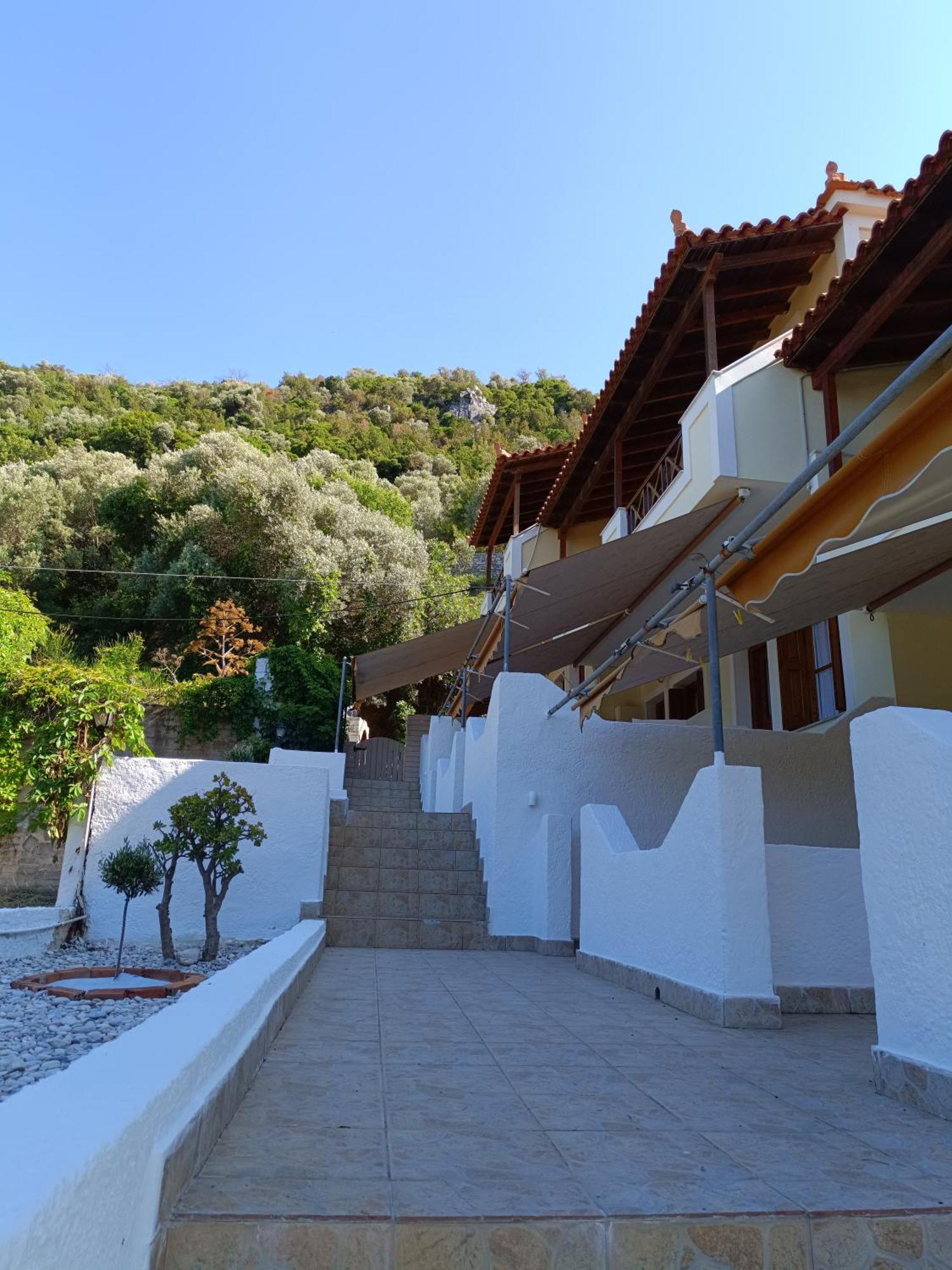 Kerveli Athina Studio Apartments מראה חיצוני תמונה