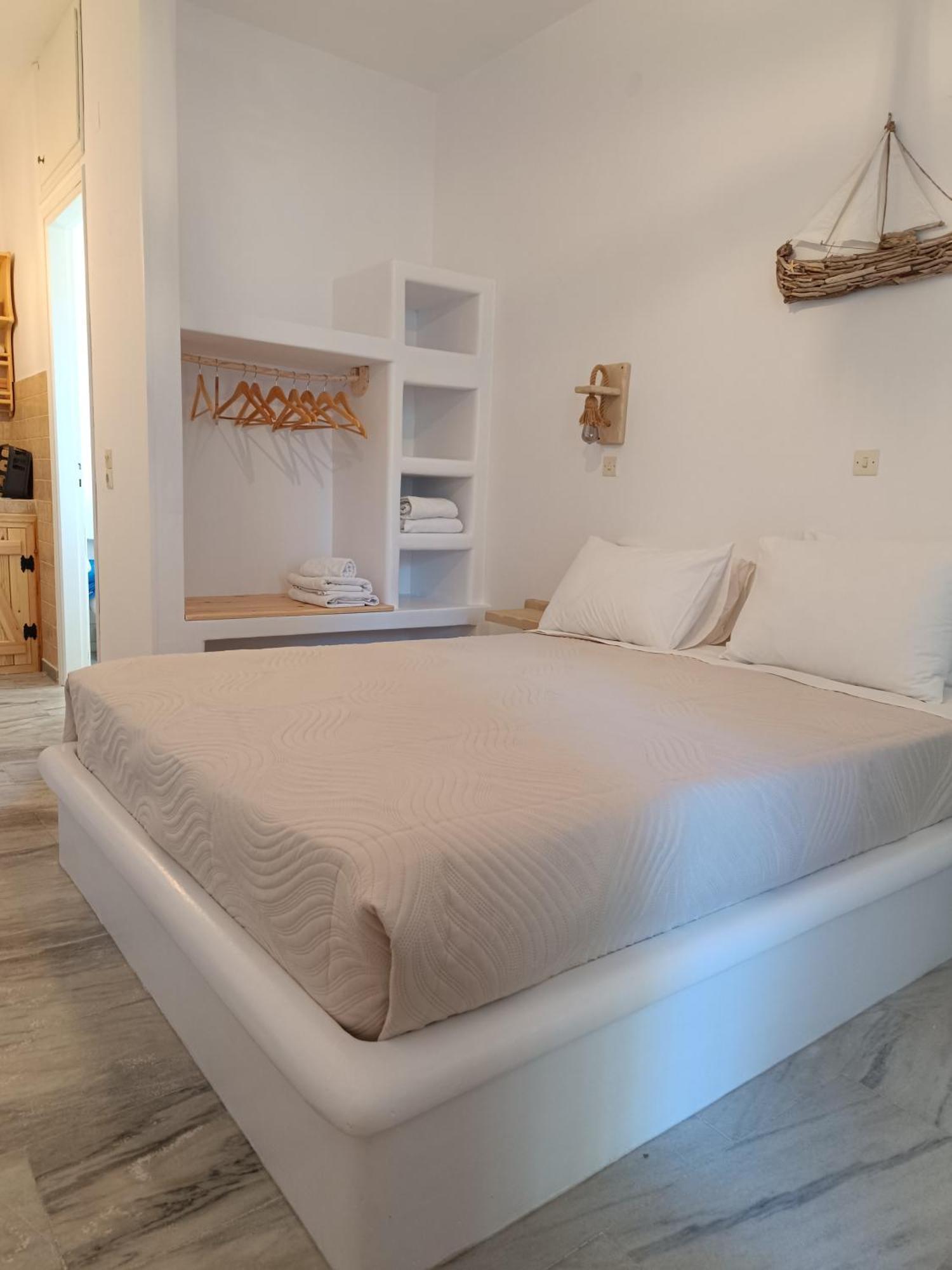 Kerveli Athina Studio Apartments מראה חיצוני תמונה