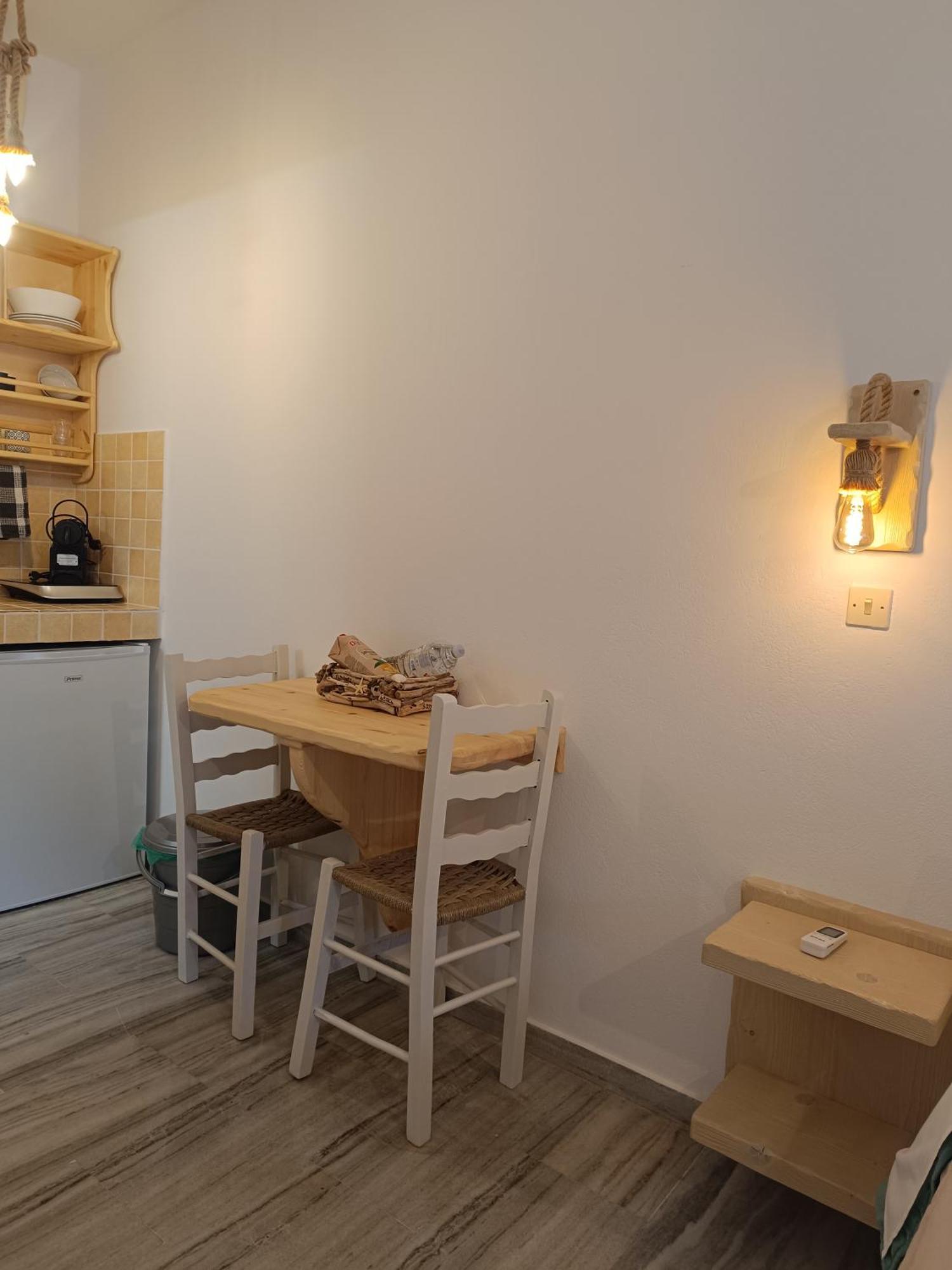 Kerveli Athina Studio Apartments חדר תמונה