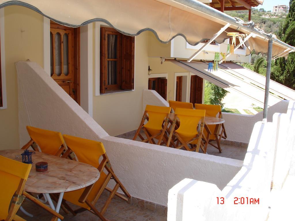 Kerveli Athina Studio Apartments חדר תמונה